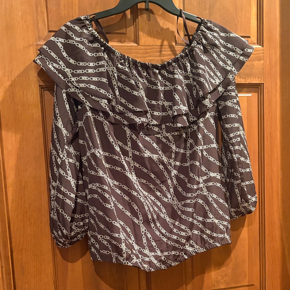 Michael Kors Chain Pattern Off-Shoulder Blouse in Brown and White